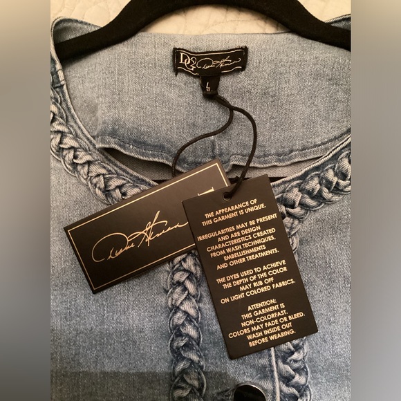 DG2 by Diane Gilman Classic Stretch Frayed Denim Jacket (L)* - Picture 6 of 11